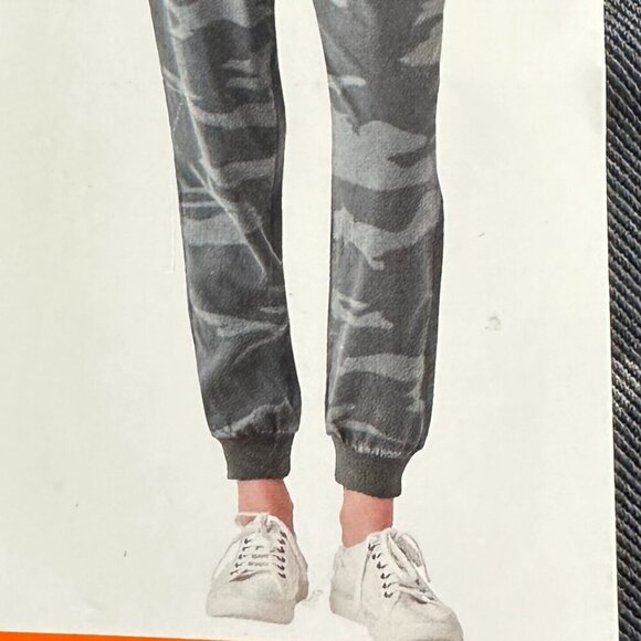 Splendid Knit Joggers Pants Women's Size XXL Camo Green Relax Fit Boho Chic NEW - Picture 7 of 14